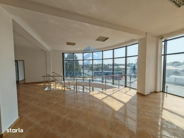 Spațiu comercial, de 125 mp, în Modelu