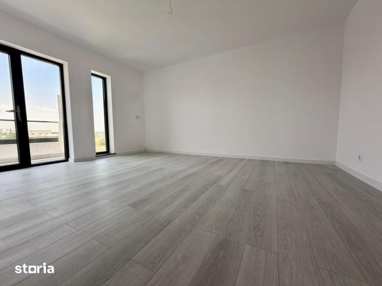 Casă cu 5 camere cu Teren 301 Mp în Cârcea