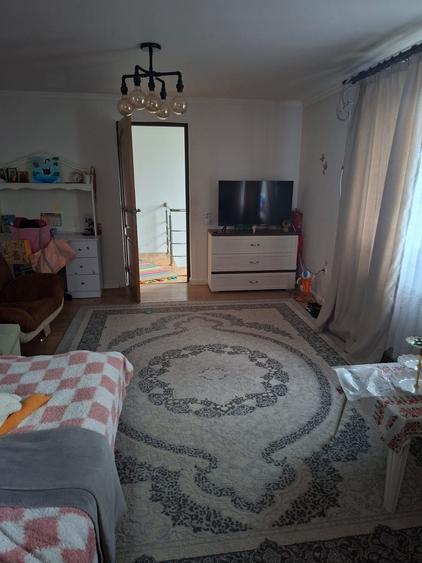 Casă cu 4 camere cu Teren 650 Mp în Vulcan