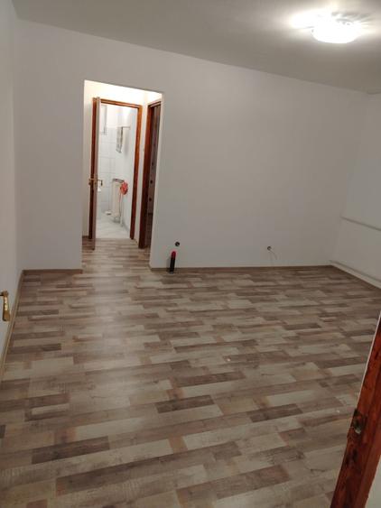 Apartament cu 2 camere semidecomandat în Berceni
