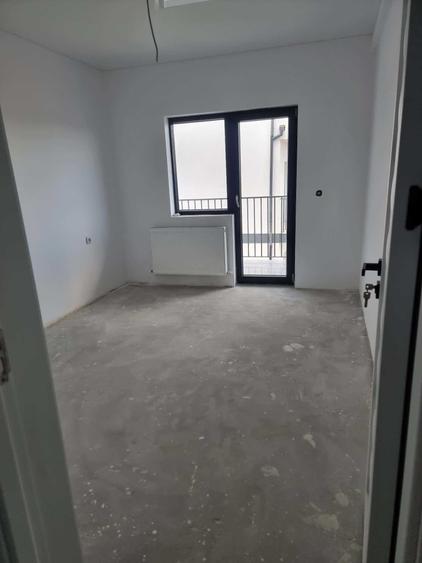 Proprietar Vand Apartament Nou 3 Camere + Parcare Navodari Oras (Zona Kaufland / Penny) - 7