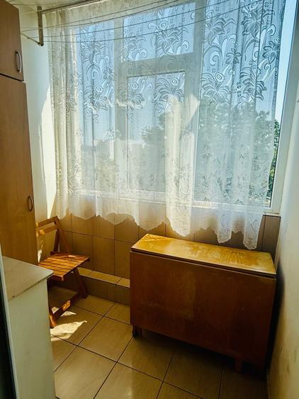 Garsonieră decomandată, mobilată în Podul de Piatră