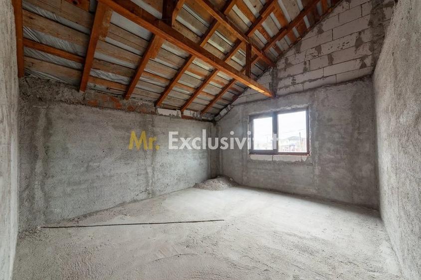 Casă cu Teren 800 Mp în Mărăcineni