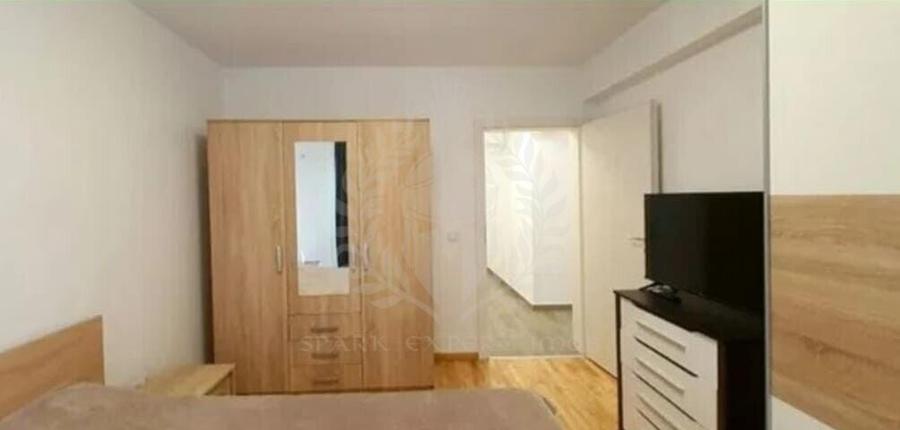 Apartament cu 3 camere decomandat, mobilat în Albert