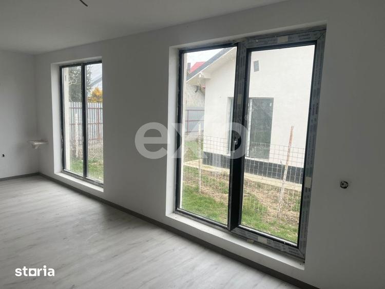 Casă cu 3 camere cu Canalizare în Corbu