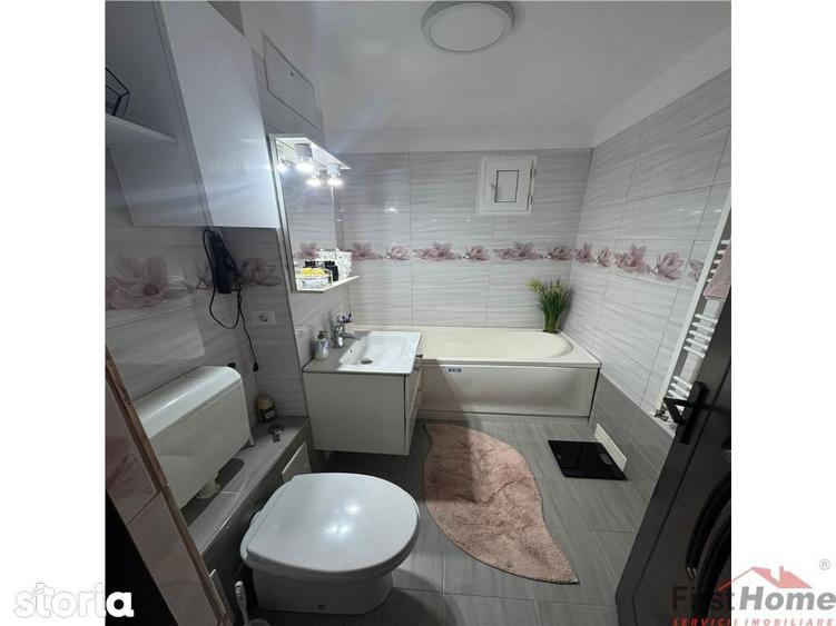 Apartament cu 3 camere, mobilat în Central