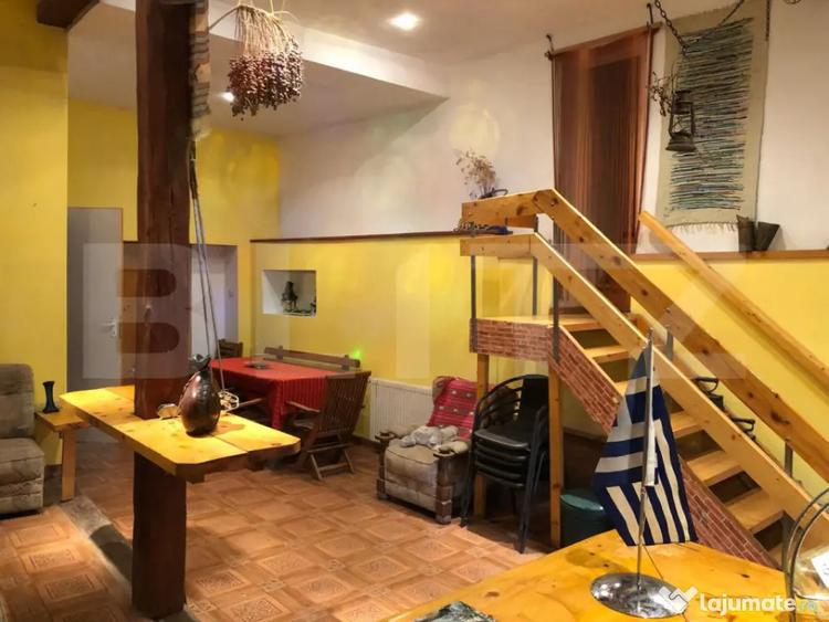 Casă cu 7 camere cu Teren 800 Mp în Zărnești