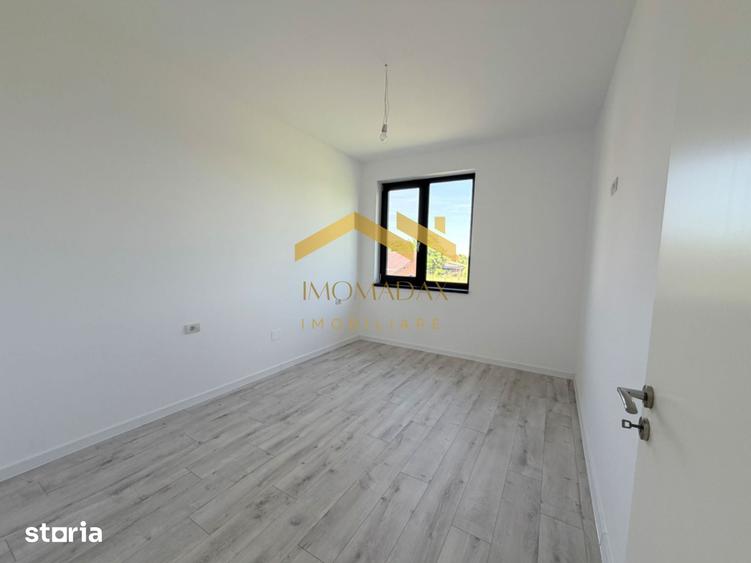 Casă cu 4 camere cu Teren 265 Mp în Sânmihaiu Român