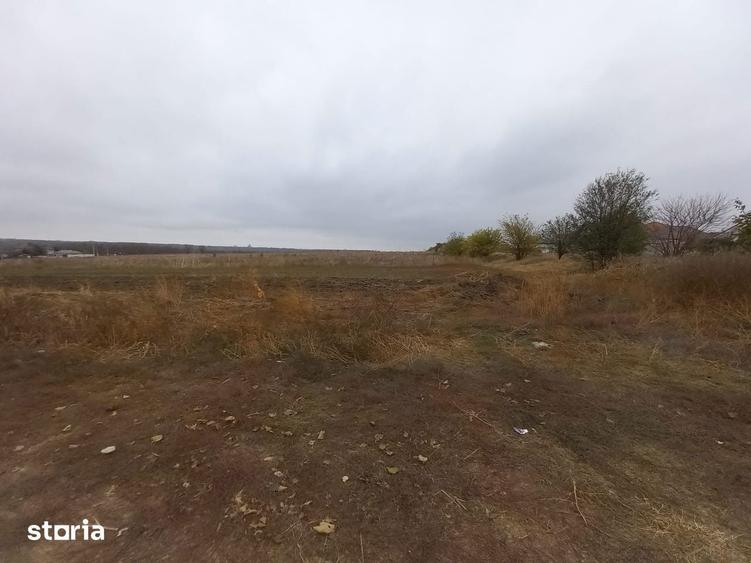 Teren de 403 mp, în Valu lui Traian