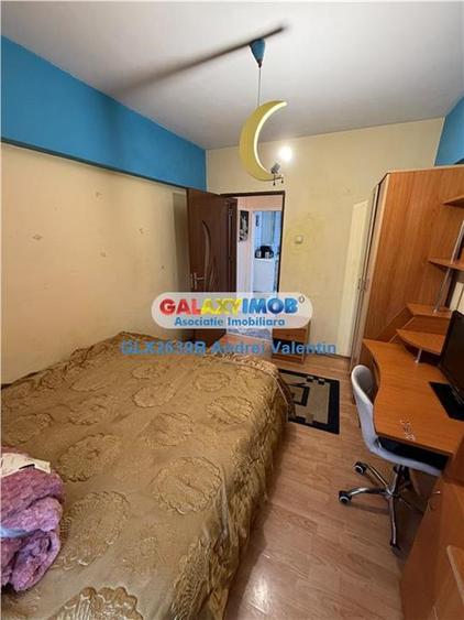 Apartament cu 3 camere semidecomandat, mobilat în Berceni