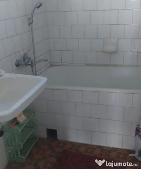 Casă cu 4 camere cu Teren 399 Mp în Central