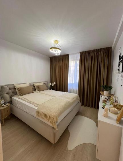Apartament cu 2 camere semidecomandat în 1 Mai
