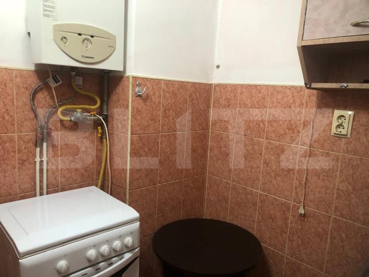 Garsonieră decomandată, mobilată în Soarelui