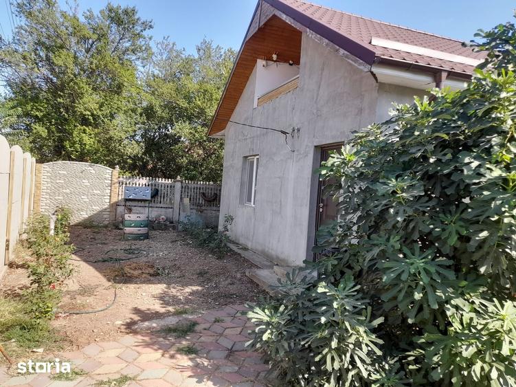 Casă cu 3 camere cu Teren 1000 Mp în Robănești