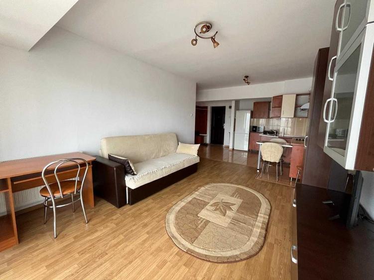 Apartament cu 2 camere semidecomandat în Central