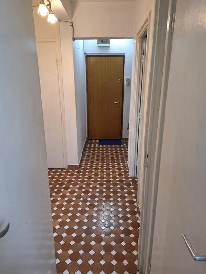 Apartament cu 2 camere decomandat în Drumul Taberei