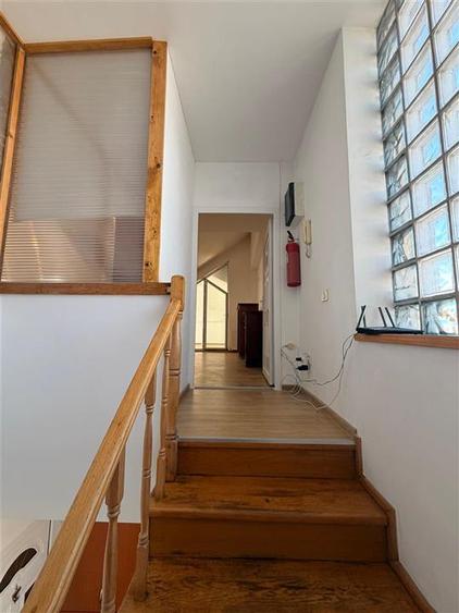 Apartament cu 3 camere semidecomandat, mobilat în Colentina