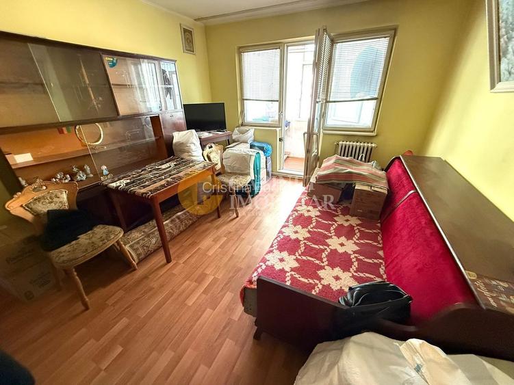 3 camere semidecomandat- Etaj Intermediar -Zona Zimbru