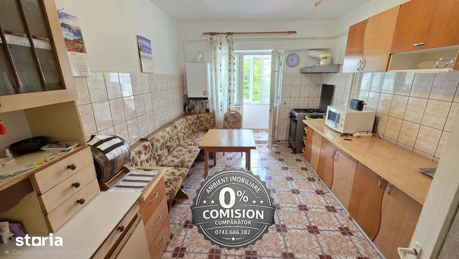 Apartament cu 4 camere decomandat în Traian