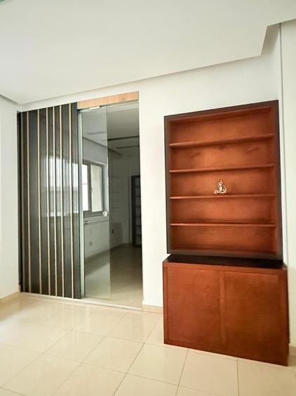 Apartament cu 4 camere decomandat în Magheru