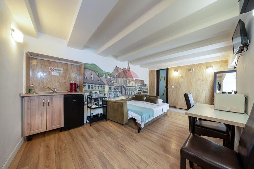 Apartament cu 2 camere semidecomandat, mobilat în Centrul Istoric