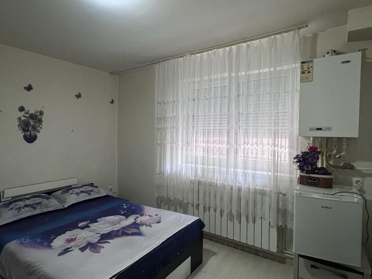 Garsonieră decomandată în Gojdu