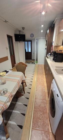 Apartament cu 3 camere decomandat în Craiter