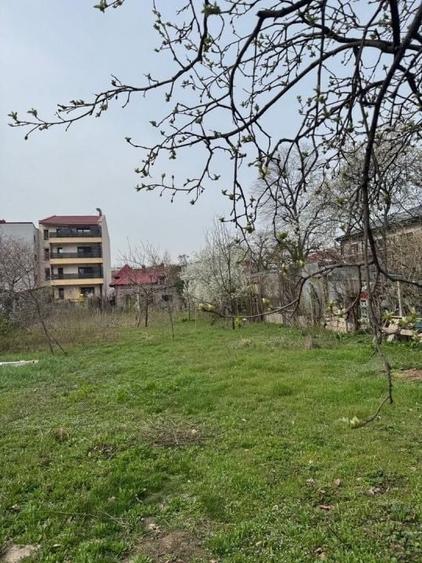 Teren Construcții intravilan de 1553 mp, în 13 Septembrie