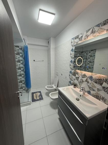 Apartament cu 2 camere în Micro 17