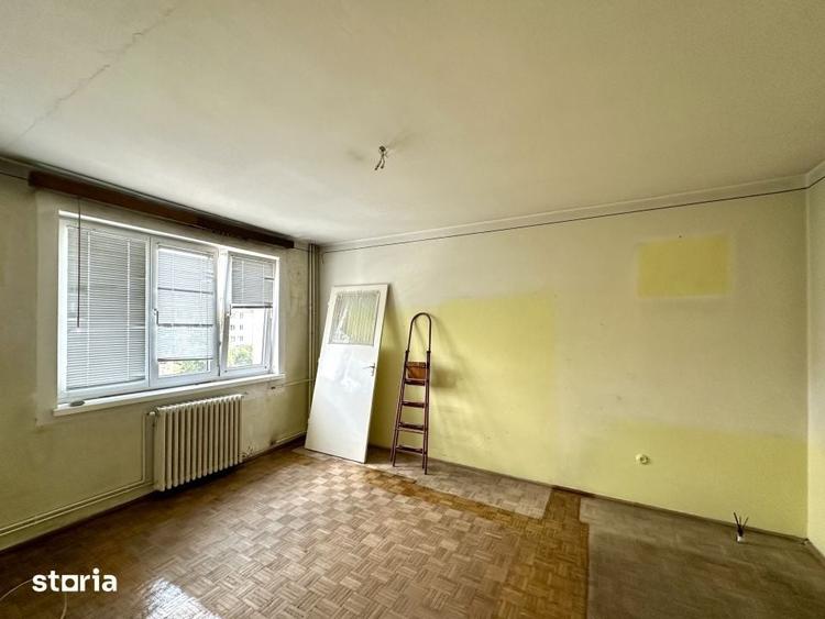 Apartament cu 2 camere decomandat în Gruia