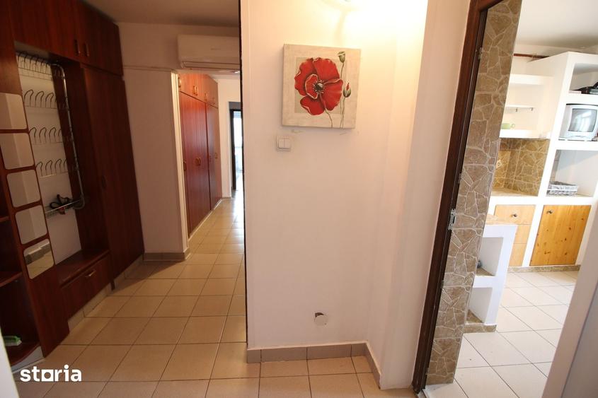 Apartament cu 3 camere decomandat în Siderurgiștilor