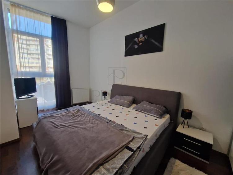 Apartament cu 2 camere semidecomandat, mobilat în Soarelui