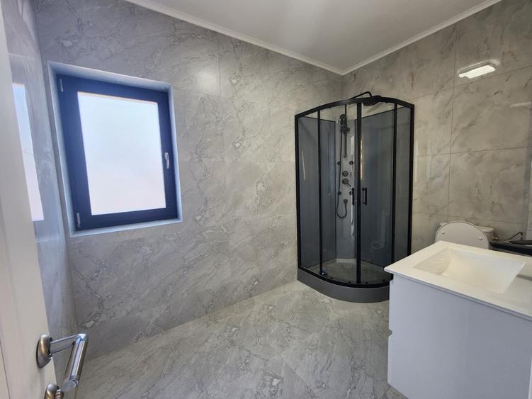 Casă individuală cu 4 camere cu Canalizare în Miroslava