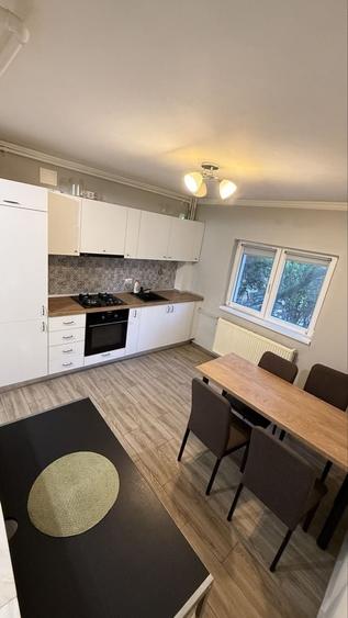 Nerva Traian apartament 3 camere decomandat etajul 1/8 - 2