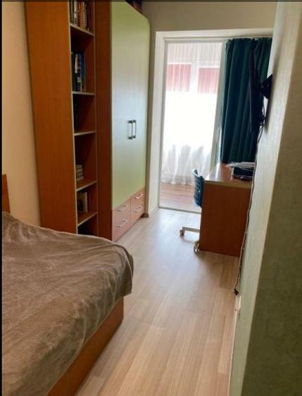 Apartament cu 3 camere decomandat, mobilat în Faleza Nord