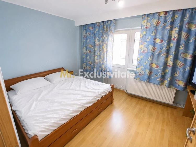 Apartament cu 3 camere decomandat în Prundu
