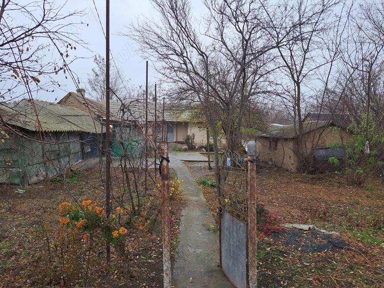 Casă cu 3 camere în Nuntași