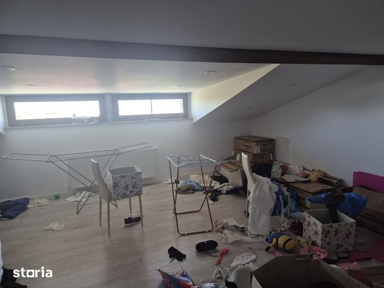 Casă cu 5 camere cu Teren 1000 Mp în Dragomirești-Vale