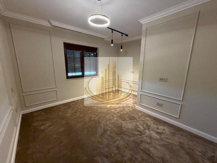Duplex cu 5 camere cu Canalizare în Ghiroda