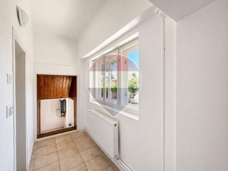 Casă individuală cu 3 camere cu Teren 305 Mp în Central