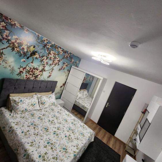 Vand garsoniera, etaj 4 cu lift, Hipodrom, capatul lui 2, blocul nou Concivia - 4
