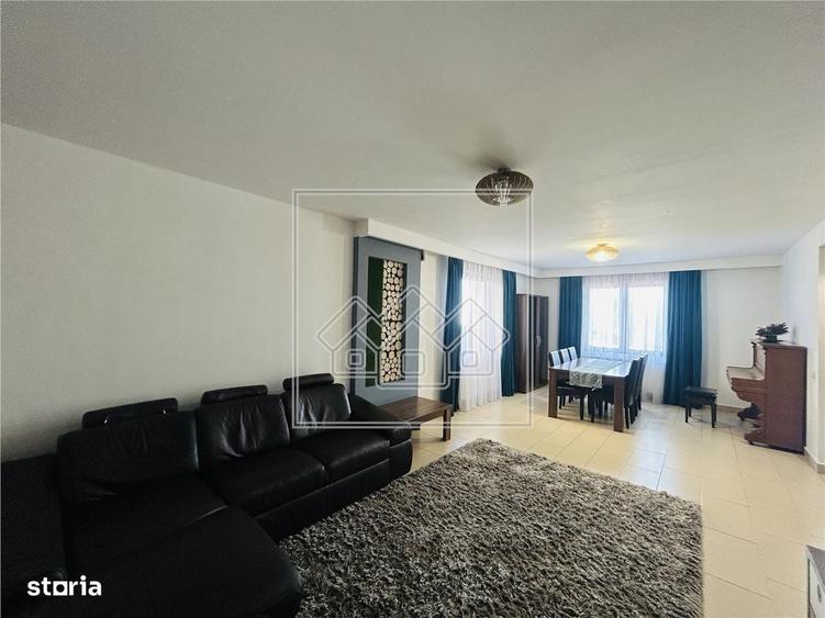 Casă cu 4 camere în Central