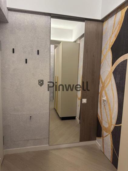 Apartament cu 3 camere semidecomandat, mobilat în Pipera