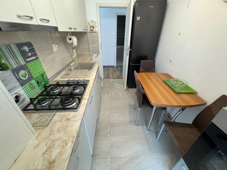 Apartament cu 3 camere decomandat, mobilat în Bună Ziua