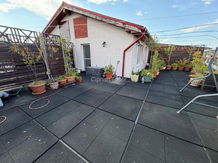 Apartament 3 camere cu scara interioara, zona Centru