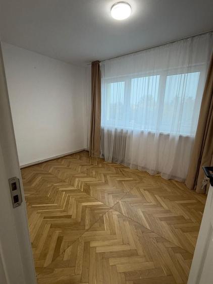 Apartament cu 3 camere în Grigorescu