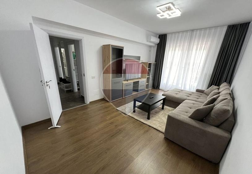 Apartament cu 2 camere decomandat, mobilat în Titan