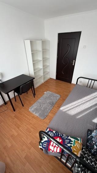 Apartament cu 3 camere semidecomandat în Măgurele