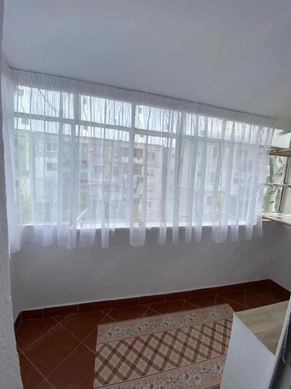 Apartament cu 2 camere semidecomandat în Micro 38