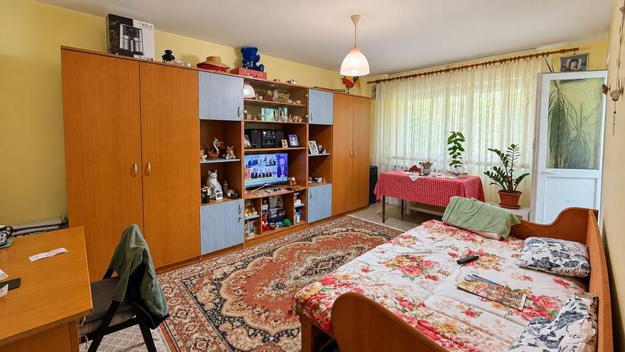 Apartament cu 2 camere decomandat în Aviației
